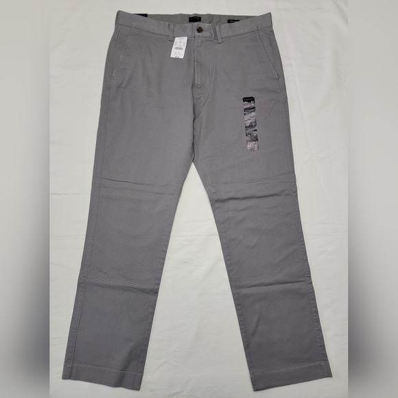NWT J Crew Mens 34x30 Flex Stretch Chino Pant Straight Fit Light Gray Casual NEW - Picture 1 of 14